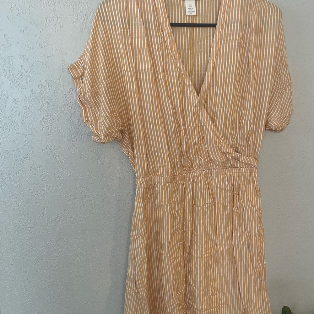 H&M peach colored tan wrap dress - Picture 2 of 4